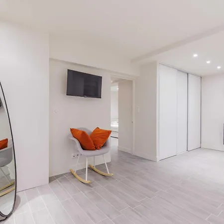 Modern - 2br-5p - Bastille Daire Paris