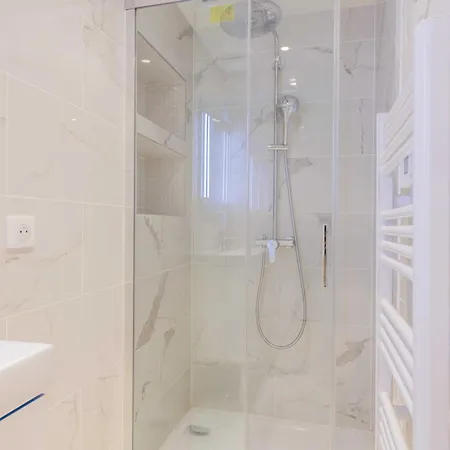 Daire Modern - 2br-5p - Bastille Paris