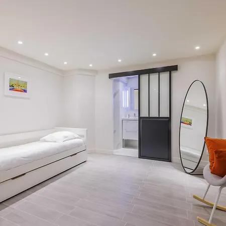 Modern - 2br-5p - Bastille Париж
