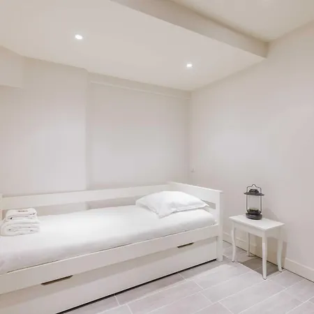 Modern - 2br-5p - Bastille Apartment Paris