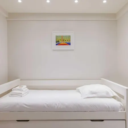 Modern - 2br-5p - Bastille Paris